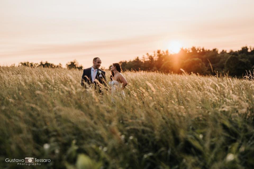 Tarrywile Hikers Wed tarrywile-hikers-in-hayfield-at-sunset